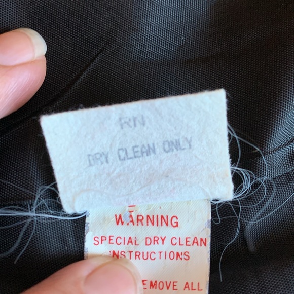 Vintage 1980’s/1990’s Nina K, whimsy goth long sleeve solid black jacket. Size L - Picture 17 of 17